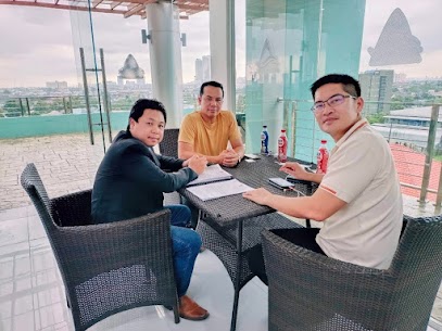 รับเป็นทนายความให้ท่าน ส.ส.มงคลกิตติ์  สุขสินธารานนท์ หรือ ส.ส.เต้007 หัวหน้าพรรคไทยศรีวิไลย์ กรณีรัฐมนตรีกับพวกฯ ฟ้องคดีอาญา